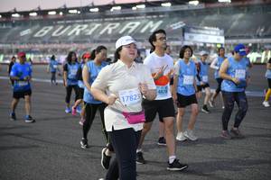 BIB: 51242
                            <button type="button" onclick="openModal(10463856)" class="btn btn-primary btn-sm float-right btn-popup" data-toggle="modal" data-target=".modal-high-quality">
                        <i class="fas fa-shopping-cart"></i> Add to Cart
                    </button>
                                            <button type="button" onclick="isThisMe(10463856, true)" class="btn btn-success btn-sm float-right btn-popup btn-isme hidden" data-toggle="tooltip" data-placement="bottom" title="นี่คือรูปของคุณใช่ไหม คลิกที่นี่เพื่อเอาเข้าอัลบั้ม">
                        <i class="fas fa-plus"></i> Add to album
                    </button>
                    <button type="button" onclick="isThisMe(10463856, false)" class="btn btn-warning btn-sm float-right btn-popup btn-isnotme hidden">
                        <i class="fas fa-ban"></i> Remove from album
                    </button>